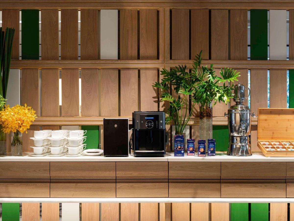Moevenpick Hotel Bangkok Ploenchit Bdms Екстериор снимка