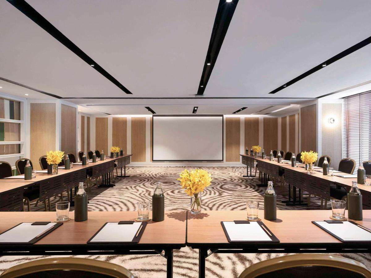 Moevenpick Hotel Bangkok Ploenchit Bdms Екстериор снимка