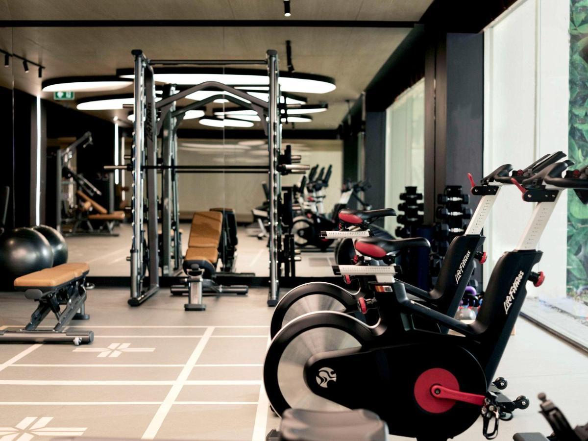 Moevenpick Hotel Bangkok Ploenchit Bdms Екстериор снимка