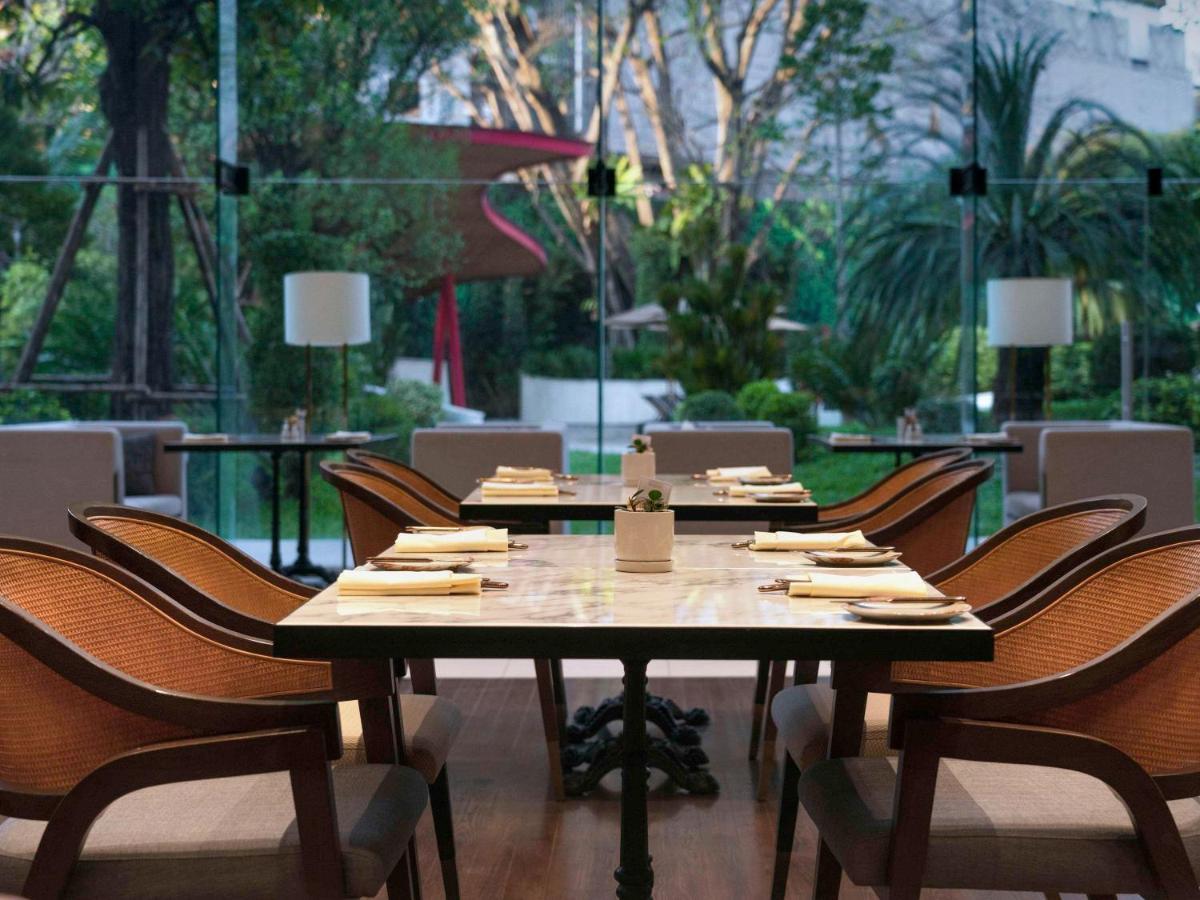 Moevenpick Hotel Bangkok Ploenchit Bdms Екстериор снимка