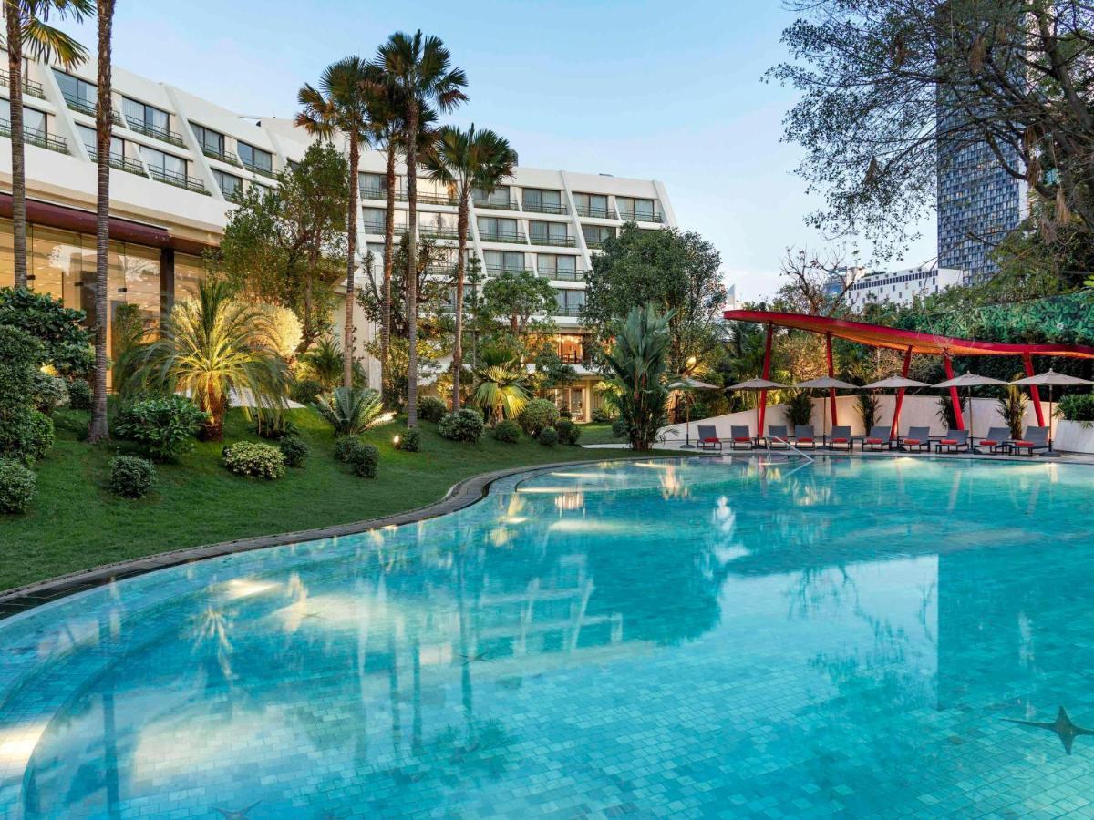 Moevenpick Hotel Bangkok Ploenchit Bdms Екстериор снимка