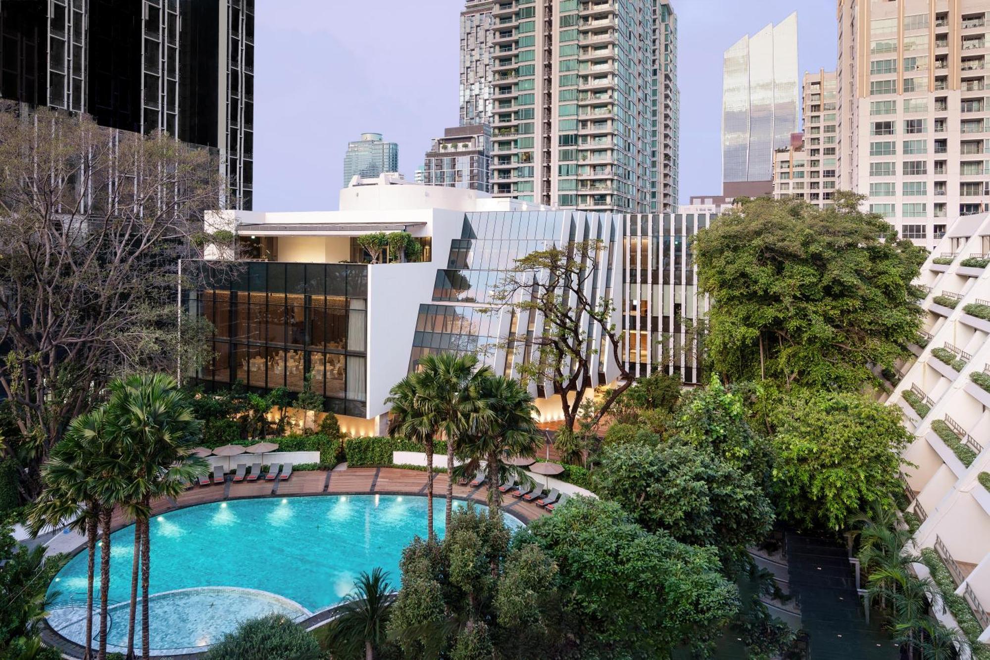 Moevenpick Hotel Bangkok Ploenchit Bdms Екстериор снимка