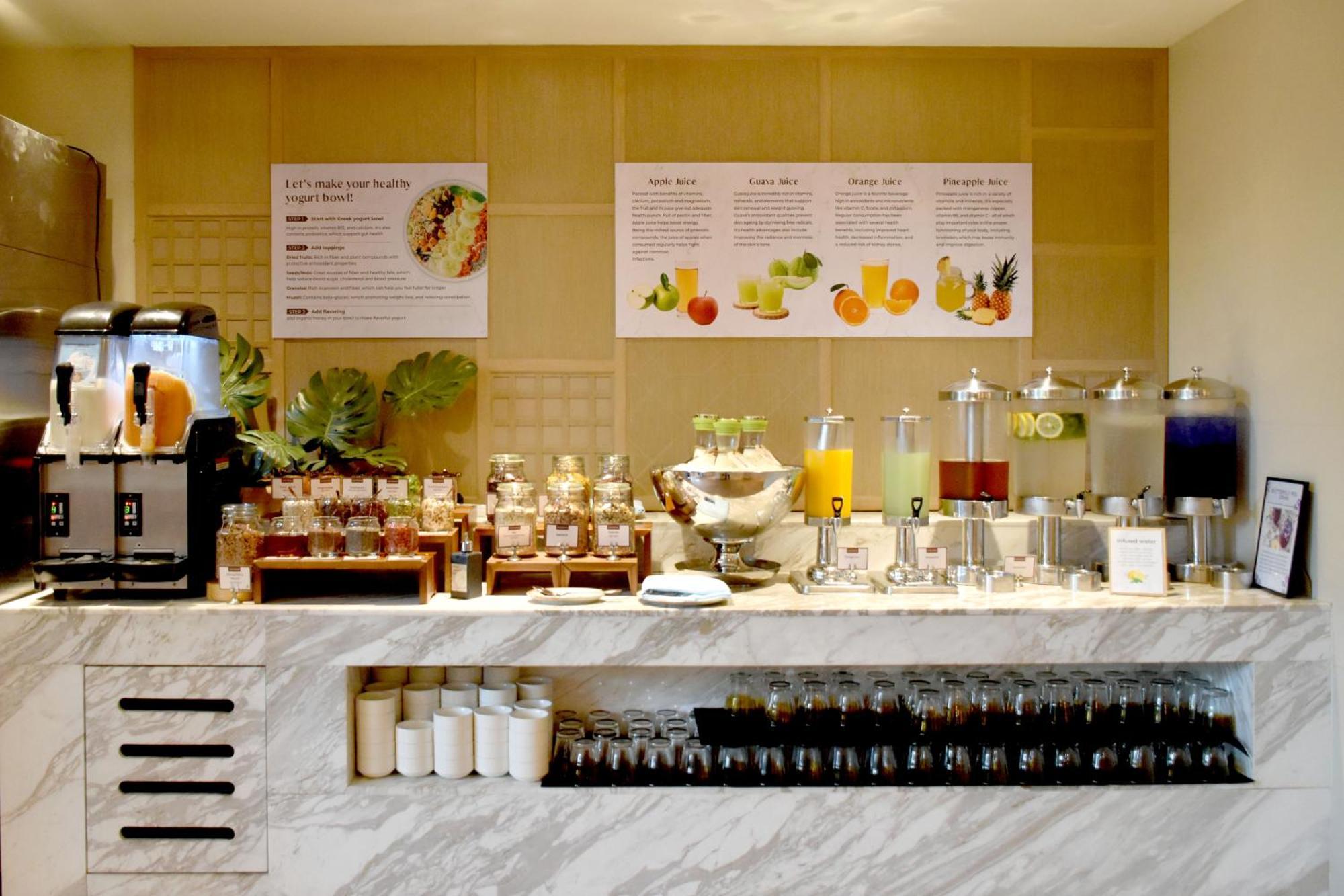 Moevenpick Hotel Bangkok Ploenchit Bdms Екстериор снимка