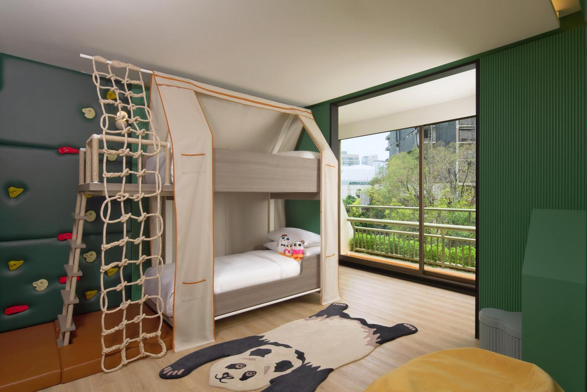 Moevenpick Hotel Bangkok Ploenchit Bdms Екстериор снимка