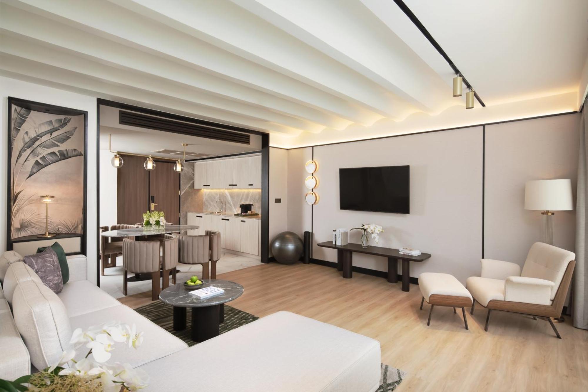Moevenpick Hotel Bangkok Ploenchit Bdms Екстериор снимка